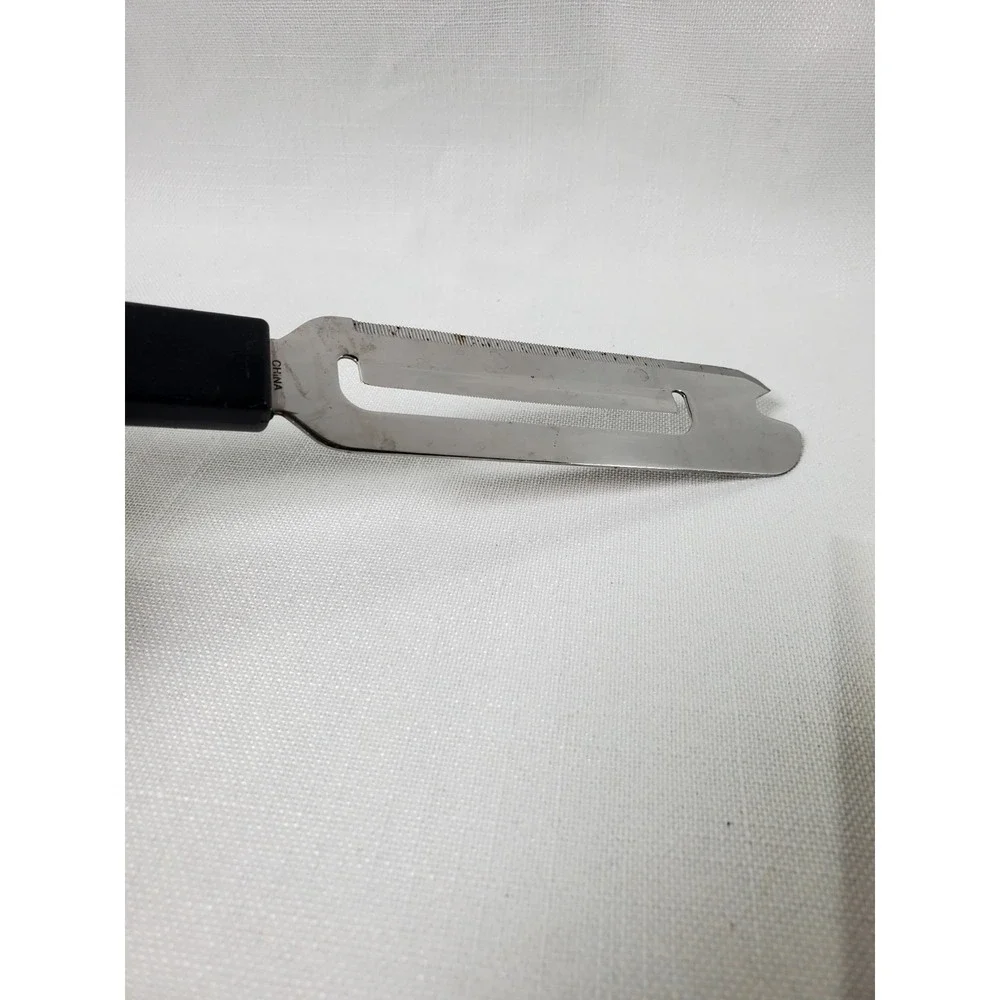 The Pampered Chef Cheese Knife # 1125 Slicer Spreader Stainless‎ W/Sheath